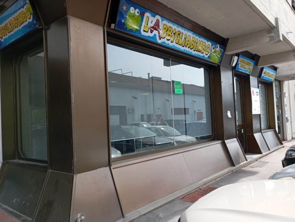 quadrivano in vendita a Prato in zona Ponzano