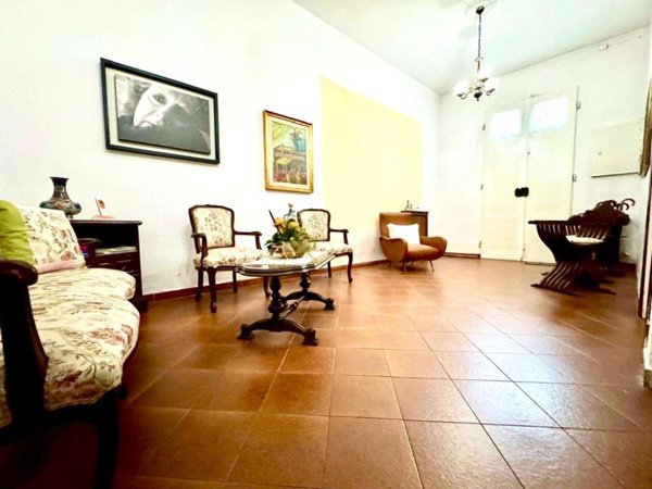 casa indipendente in vendita a Prato in zona Sant'Ippolito
