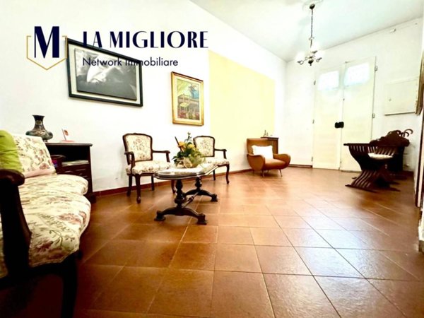 casa indipendente in vendita a Prato in zona Sant'Ippolito