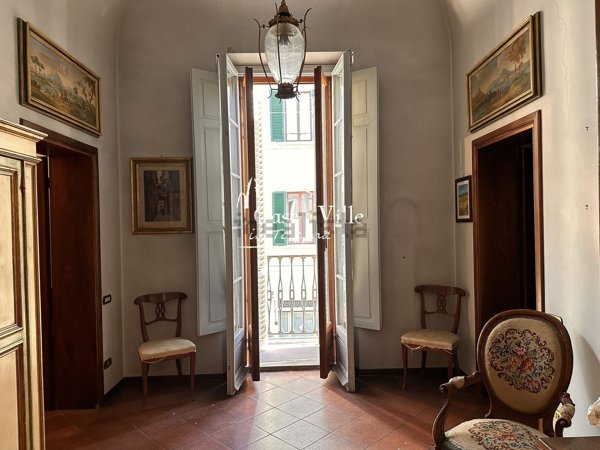 casa indipendente in vendita a Prato