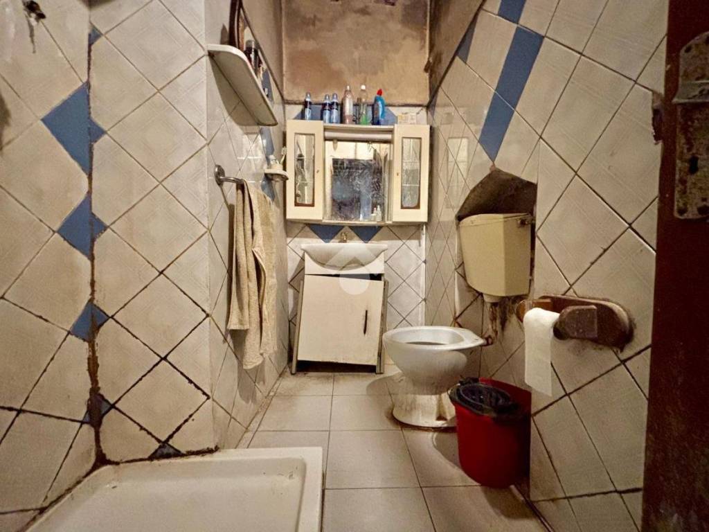 casa indipendente in vendita a Prato in zona Iolo