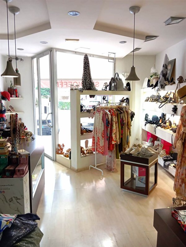 negozio in vendita a Prato