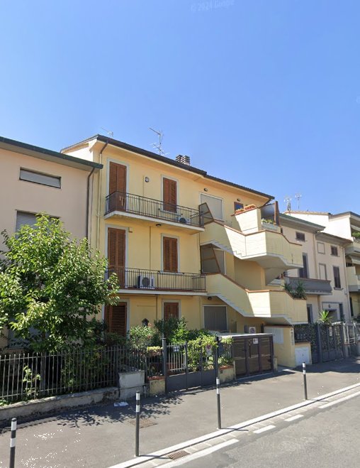 casa indipendente in vendita a Prato