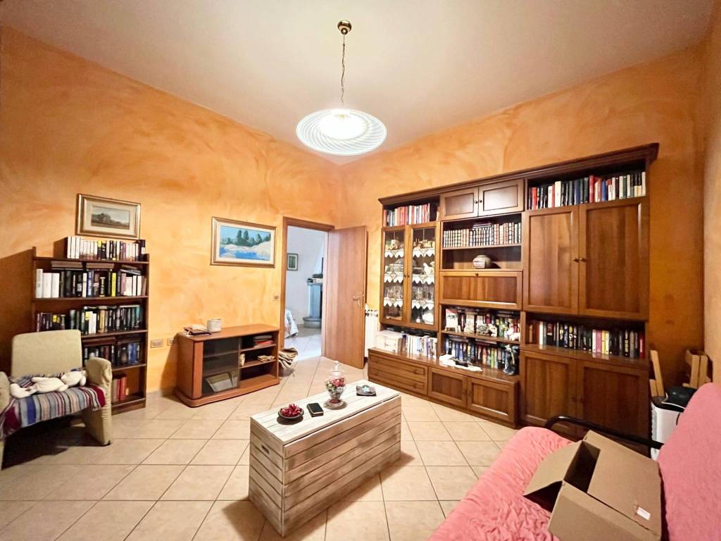 casa indipendente in vendita a Prato in zona San Giusto