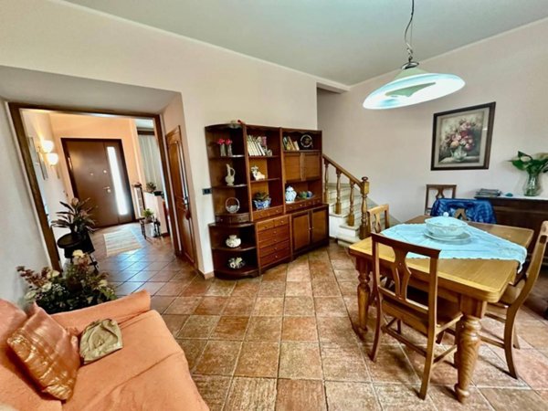 casa indipendente in vendita a Prato in zona Tavola