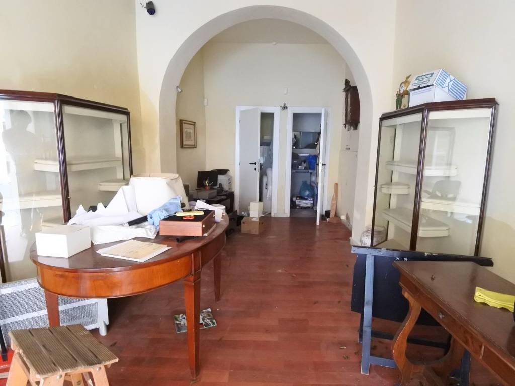 negozio in vendita a Prato