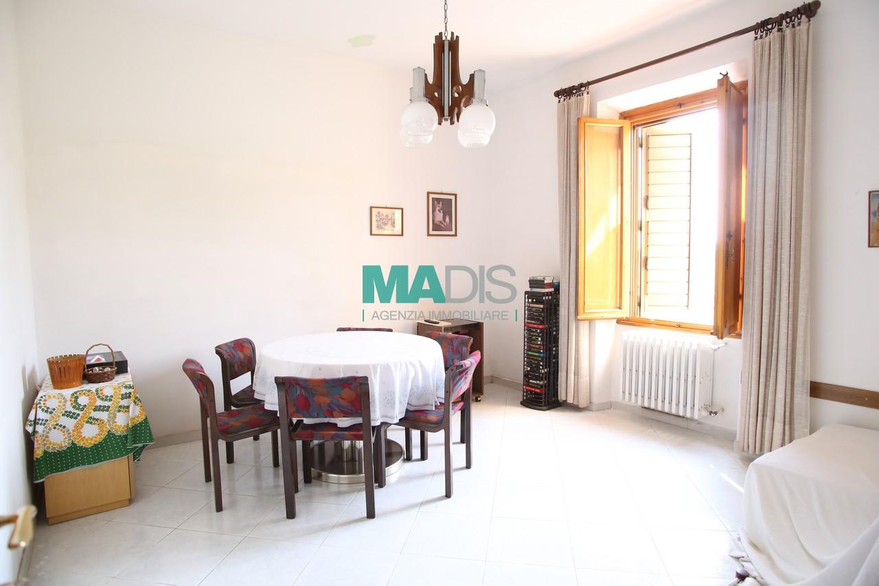 casa indipendente in vendita a Prato in zona Viaccia