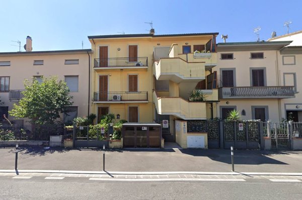 casa indipendente in vendita a Prato