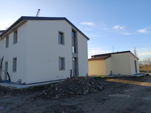 casa indipendente in vendita a Prato in zona Narnali