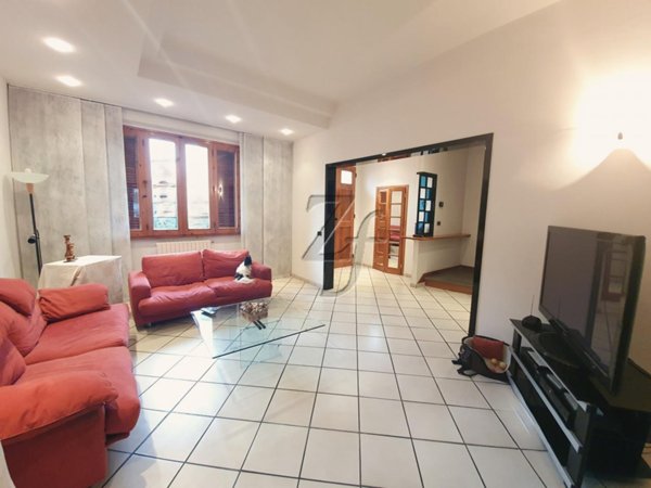 casa indipendente in vendita a Prato in zona La Querce