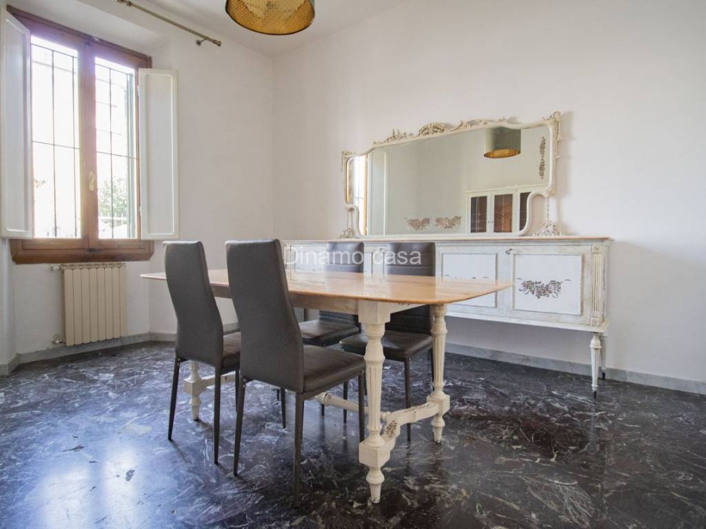 casa indipendente in vendita a Prato in zona Grignano