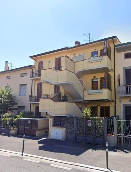 casa indipendente in vendita a Prato