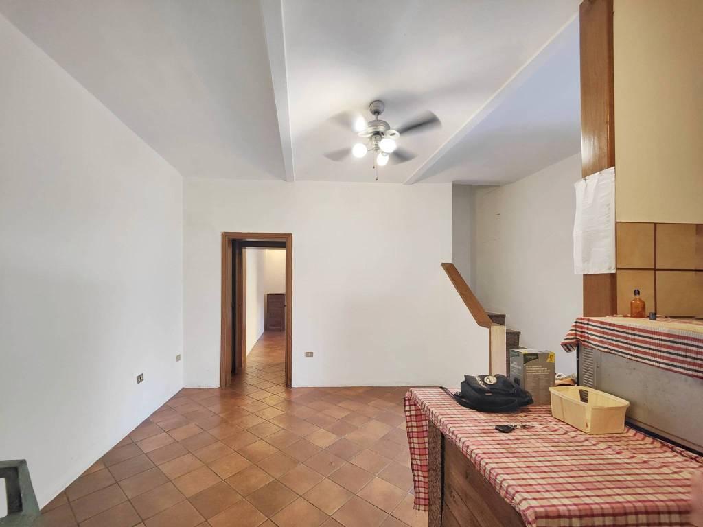 casa indipendente in vendita a Prato in zona Grignano