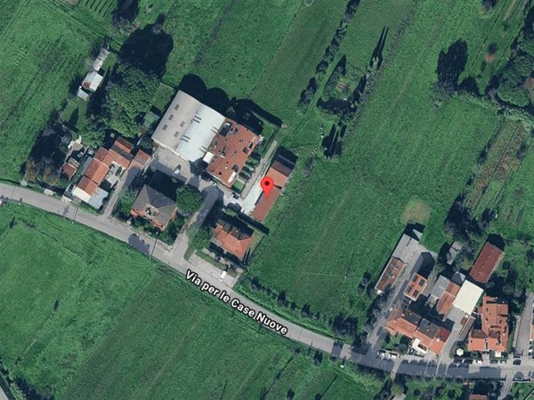 casa indipendente in vendita a Prato