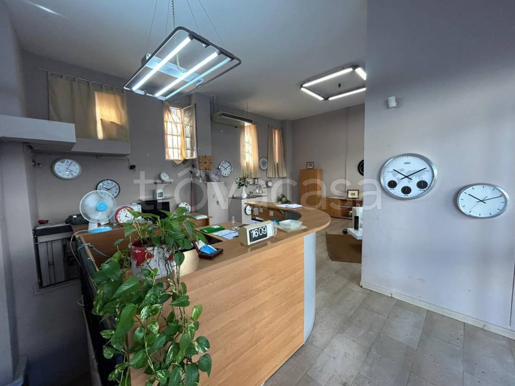 negozio in vendita a Prato