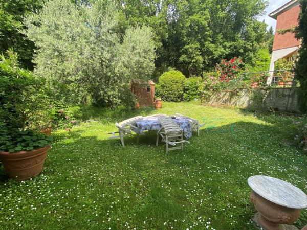 casa indipendente in vendita a Prato in zona Galceti