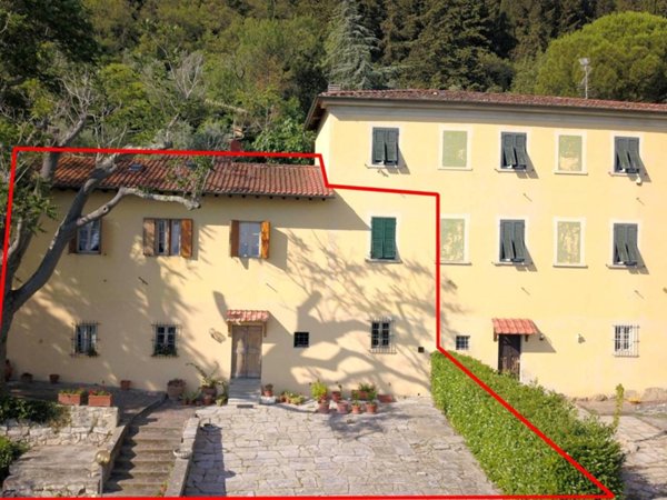 casa indipendente in vendita a Prato