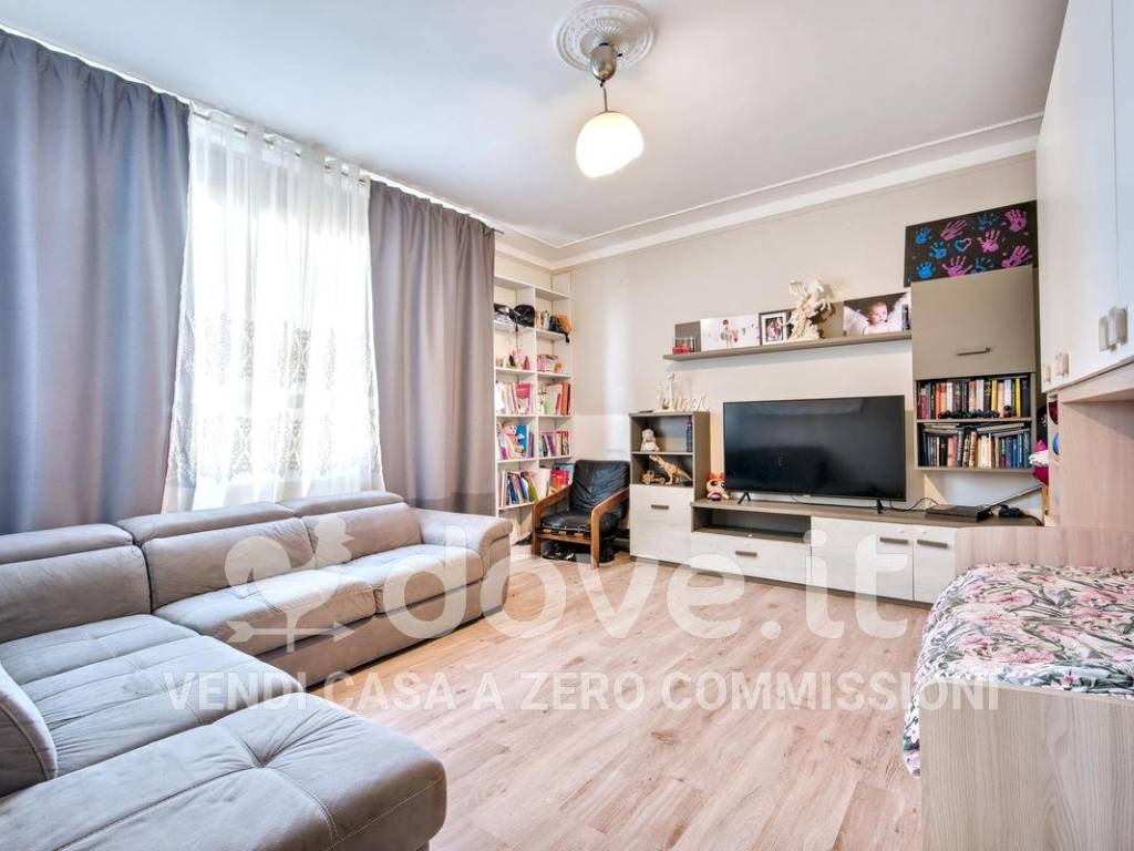 appartamento in vendita a Prato in zona Coiano
