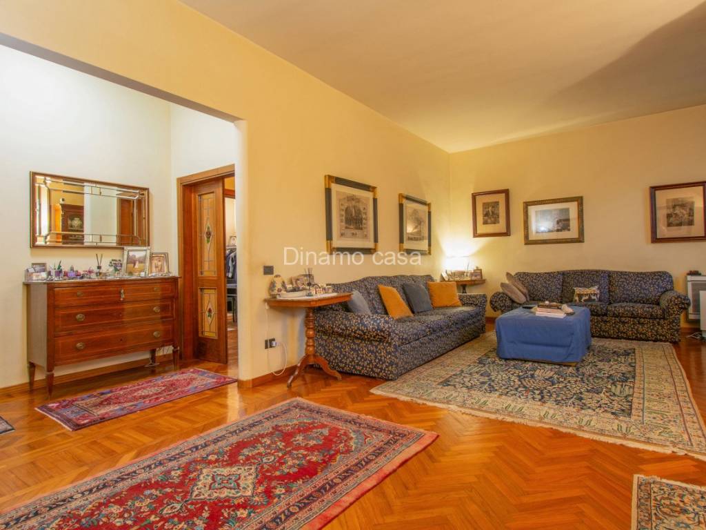 casa indipendente in vendita a Prato in zona Tobbiana