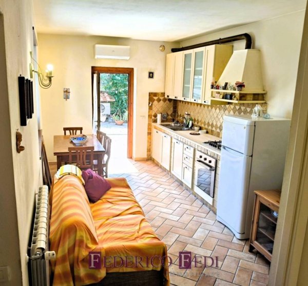 casa indipendente in vendita a Prato in zona Galciana