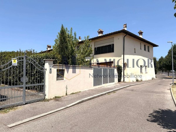 appartamento in vendita a Prato in zona Fontanelle