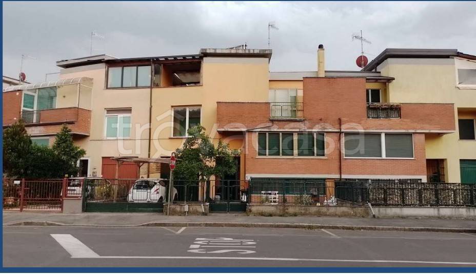 appartamento in vendita a Prato in zona Galceti