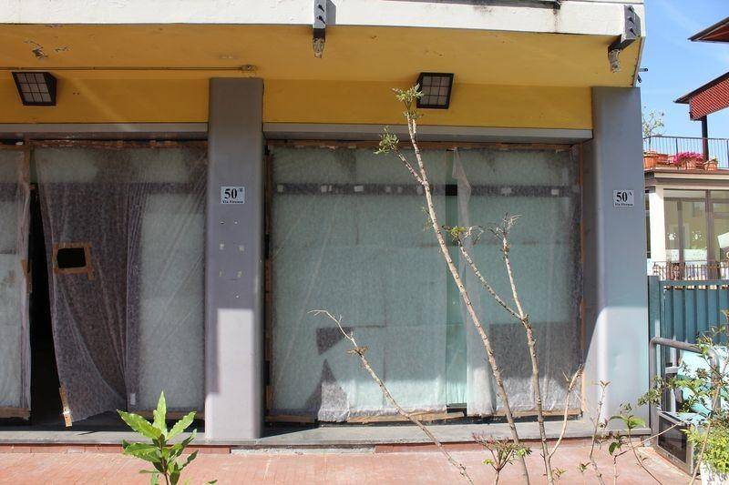 negozio in vendita a Prato in zona La Macine