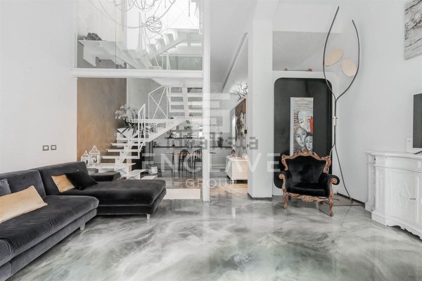 casa indipendente in vendita a Prato