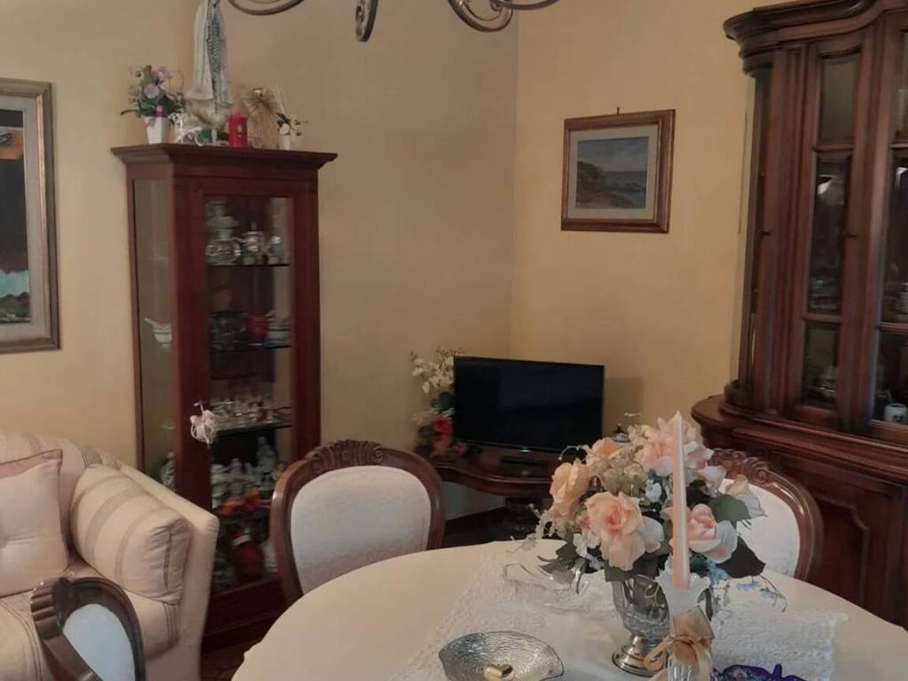 appartamento in vendita a Prato in zona Coiano