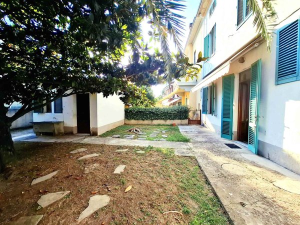 casa indipendente in vendita a Prato in zona Maliseti