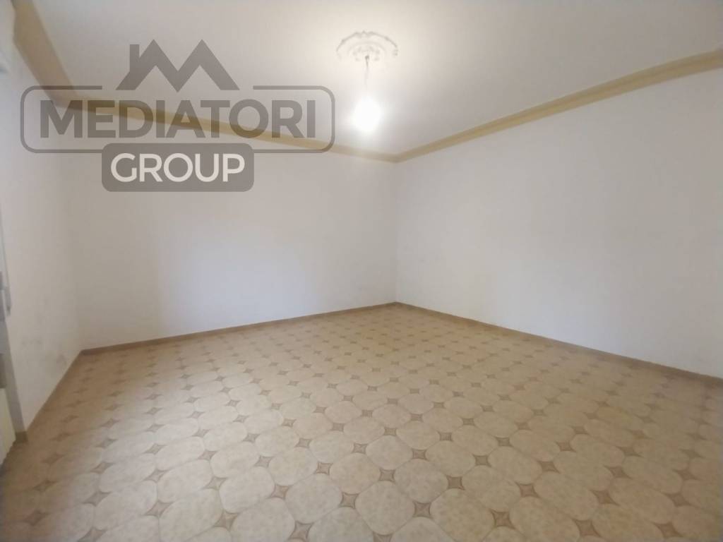 casa indipendente in vendita a Prato in zona Paperino