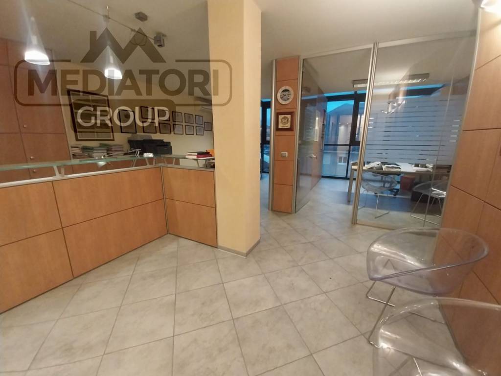 ufficio in vendita a Prato
