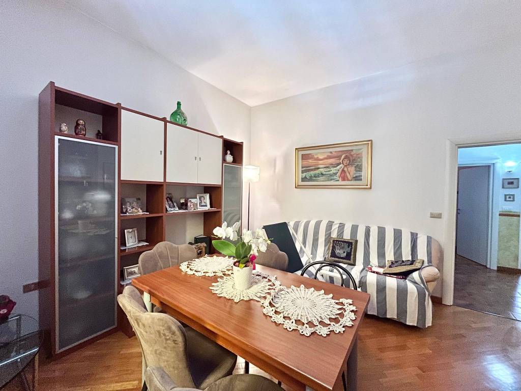 appartamento in vendita a Prato in zona Viaccia