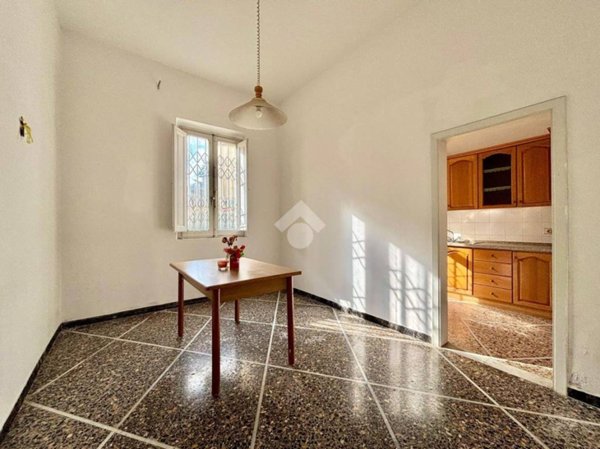 casa indipendente in vendita a Prato in zona Casale