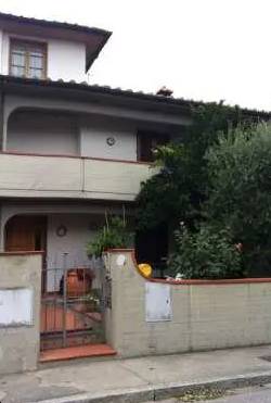 appartamento in vendita a Prato in zona Tavola