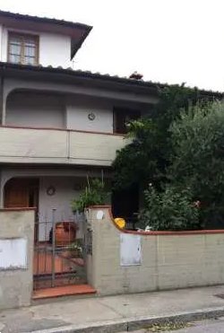 appartamento in vendita a Prato in zona Tavola