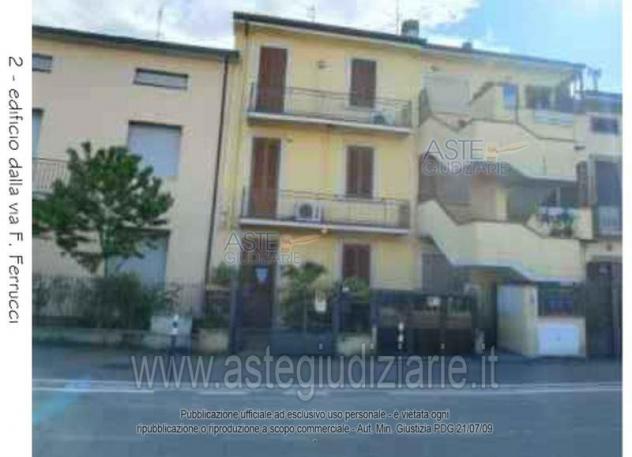 casa indipendente in vendita a Prato