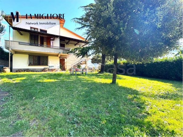 casa indipendente in vendita a Prato in zona Figline