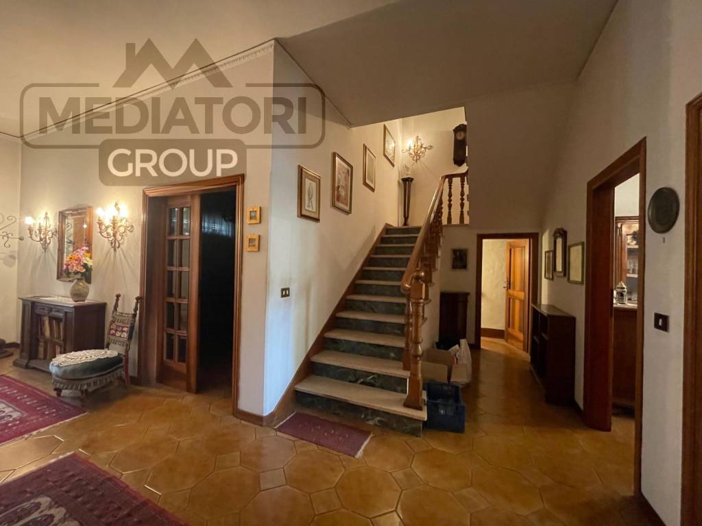 casa indipendente in vendita a Prato