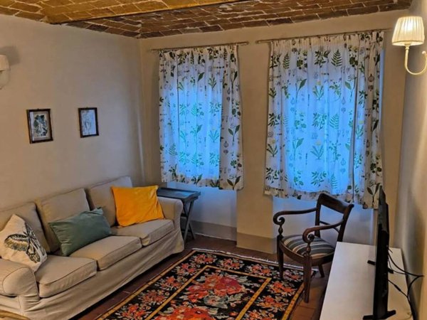 casa indipendente in vendita a Prato