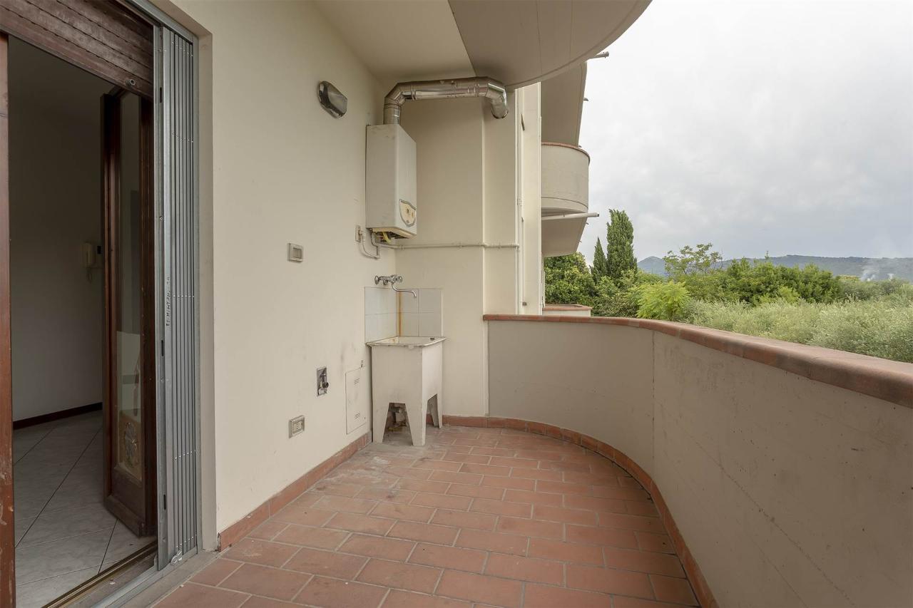appartamento in vendita a Prato in zona Fontanelle