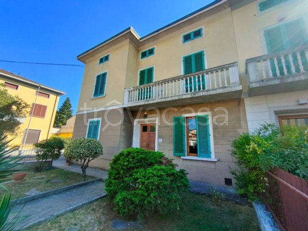 casa indipendente in vendita a Prato in zona Narnali