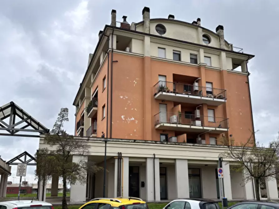 appartamento in vendita a Prato in zona Paperino