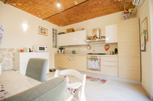 casa indipendente in vendita a Prato in zona Grignano