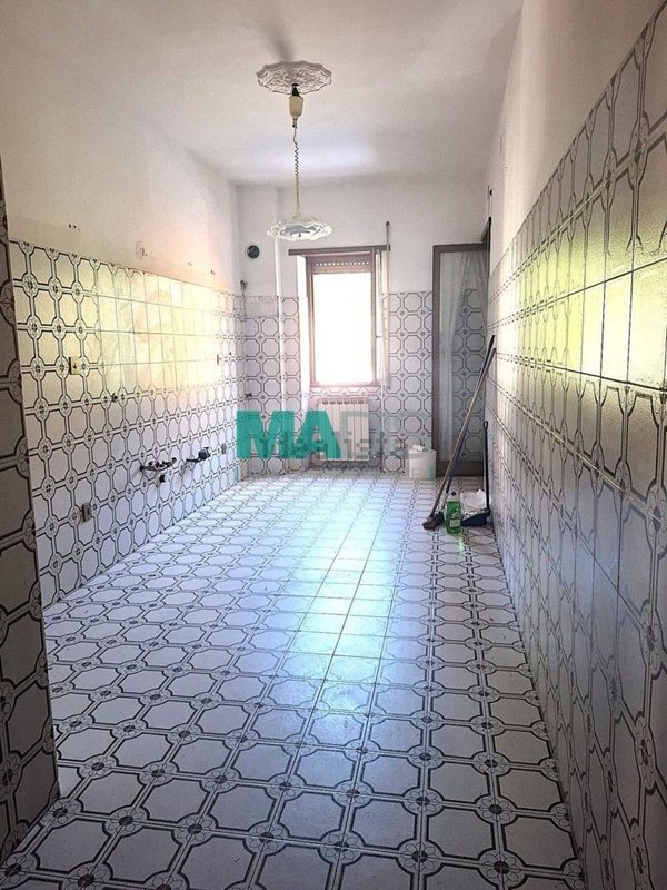 appartamento in vendita a Prato in zona Santa Lucia