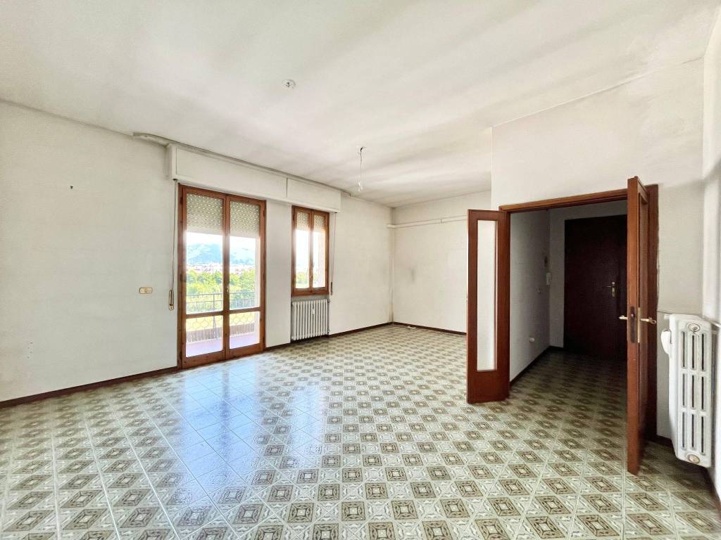 appartamento in vendita a Prato in zona Grignano