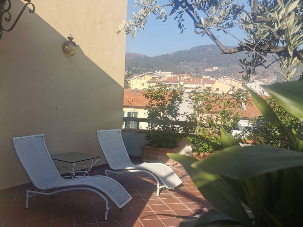 appartamento in vendita a Prato in zona Coiano