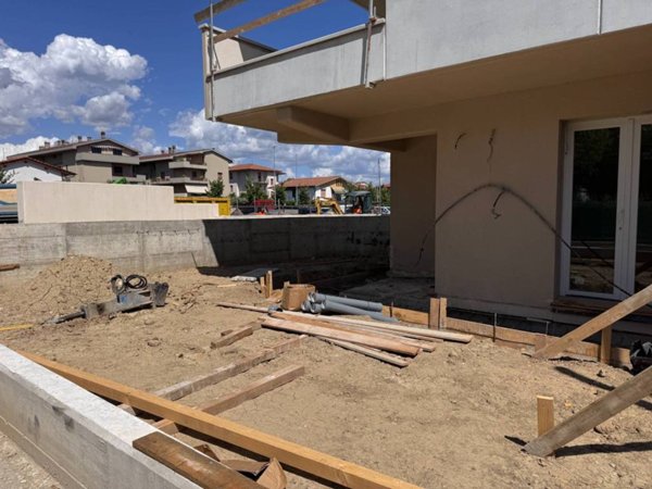 appartamento in vendita a Prato in zona Castelnuovo