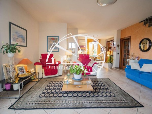 casa indipendente in vendita a Prato in zona Tavola