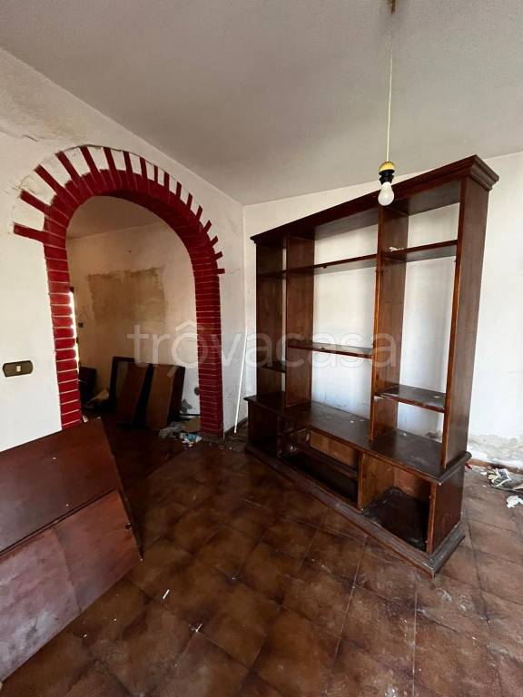 casa indipendente in vendita a Prato in zona Vergaio